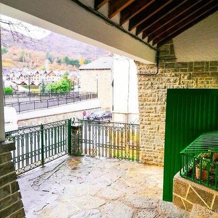 Piso En Escarrilla - 3 Habitaciones Εξωτερικό φωτογραφία